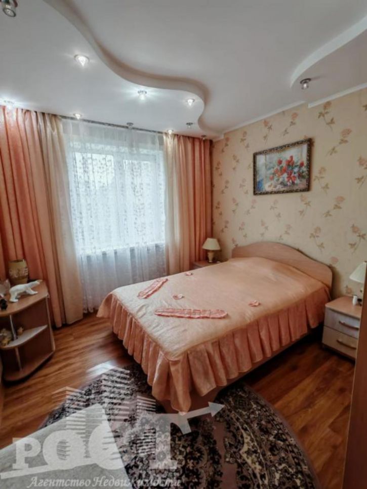 3-комн квартира Кирова, 148