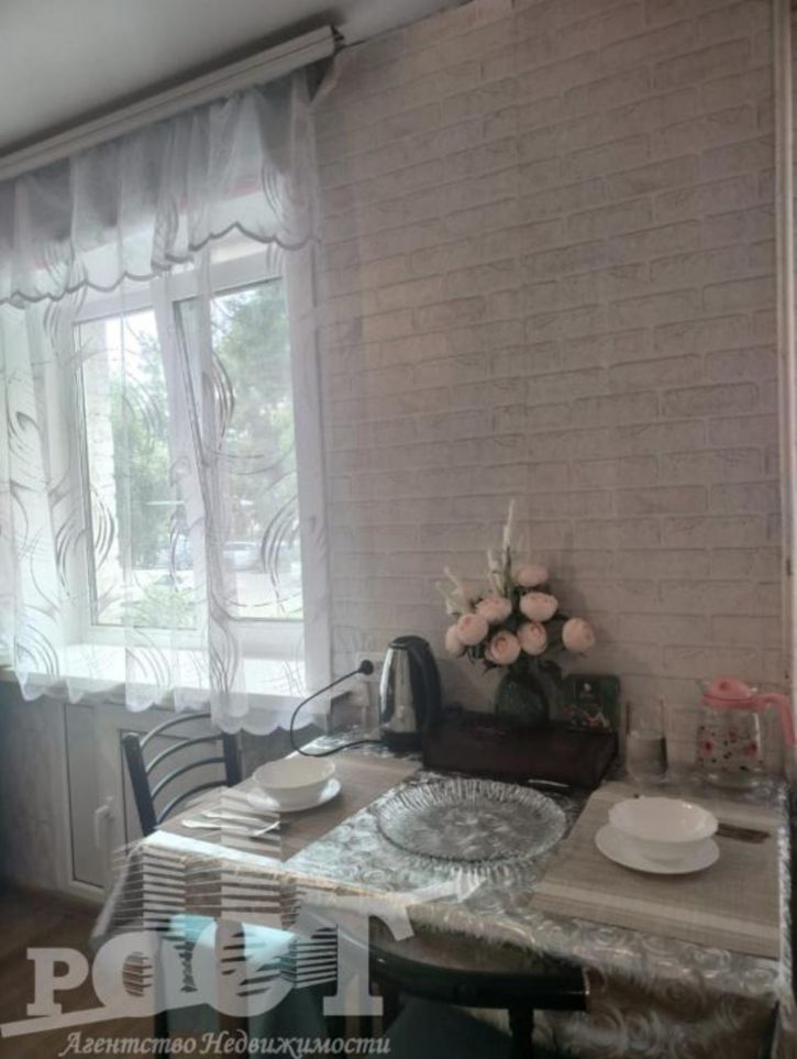 2-комн квартира Ленина Площадь, 3