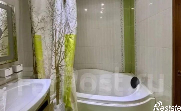 3-комн квартира ул Авиационная, 8,  д. 8