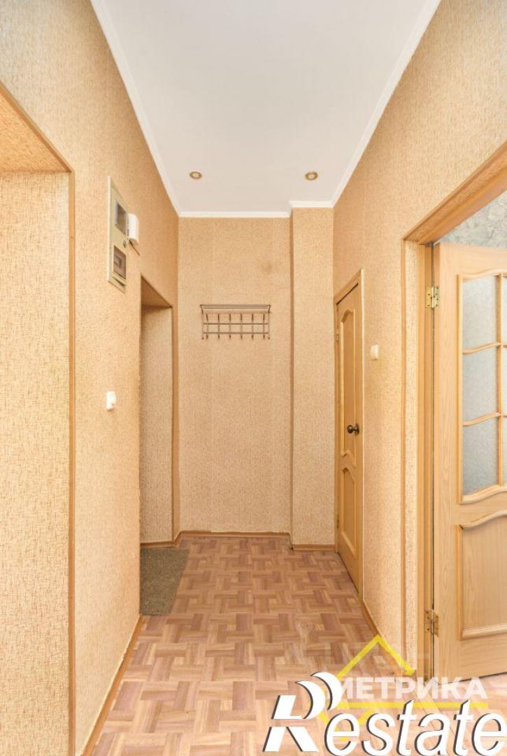 2-комн квартира улица Дзержинского, 20,  д. 20